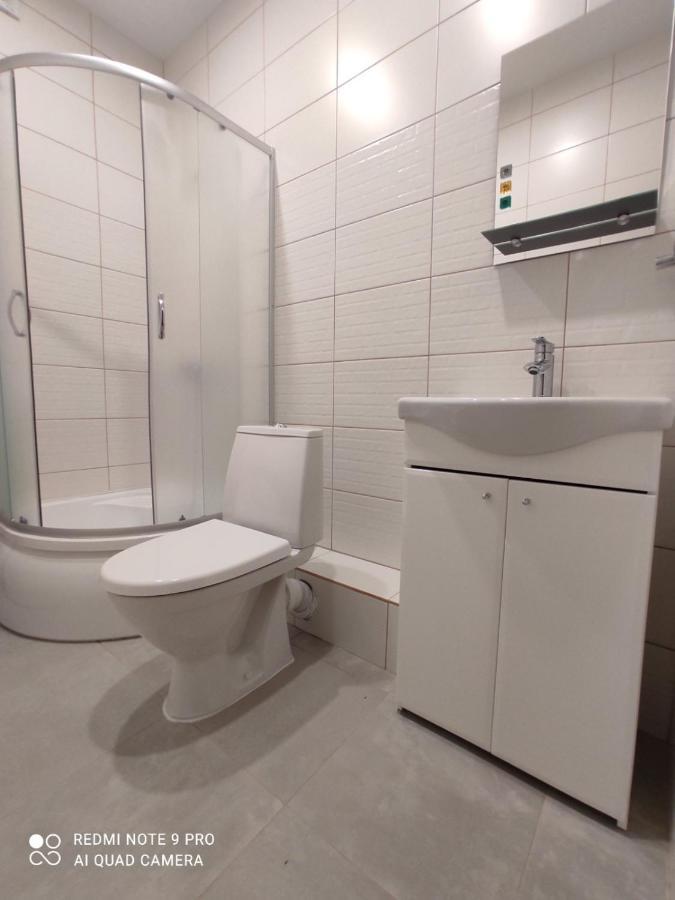 Квартира З Ремонтом Між Залізничним Вокзалом І Центром Lviv Buitenkant foto
